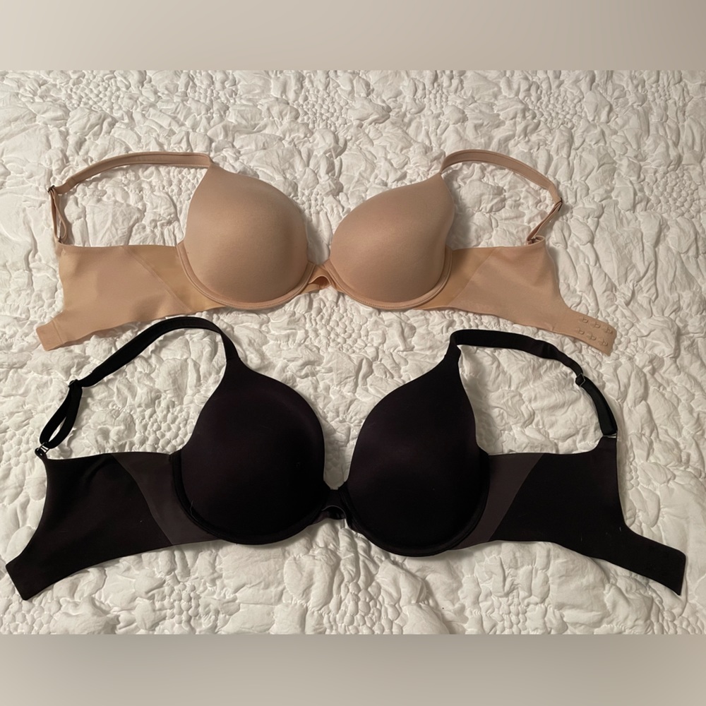 2 SPANX Pillow Cup Signature Full Coverage Bras